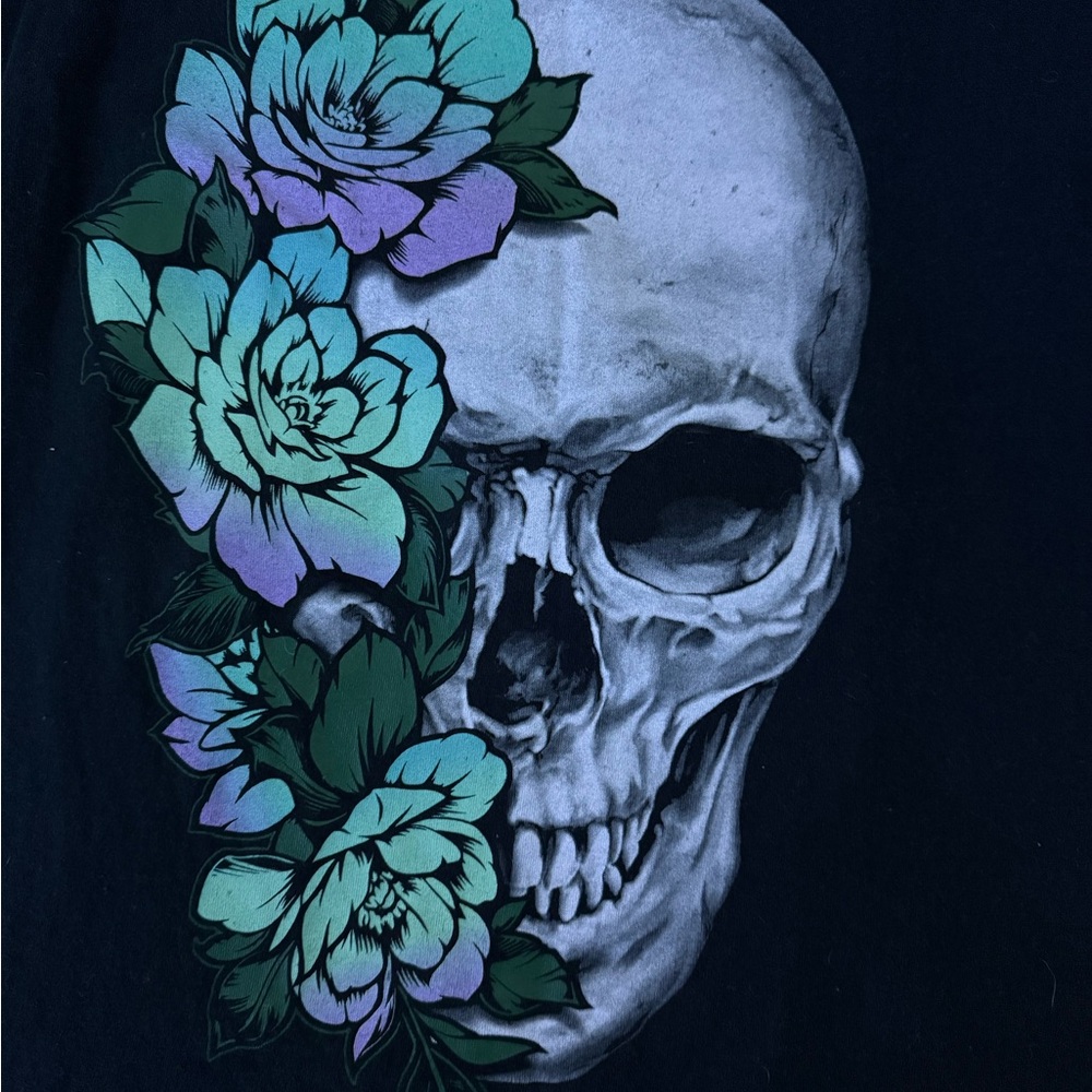 Floral Skull Graphic Tee - Black